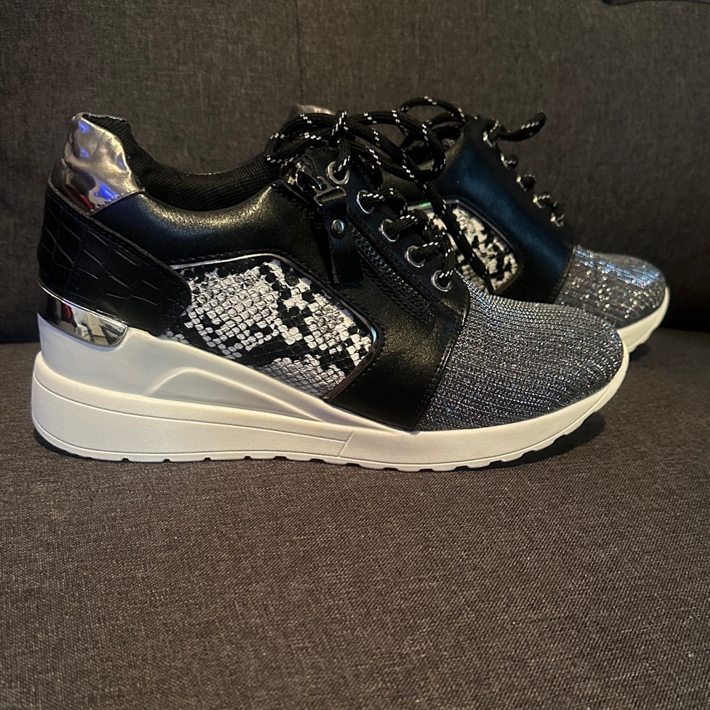 Elegant Black and Silver Women's Sneakers